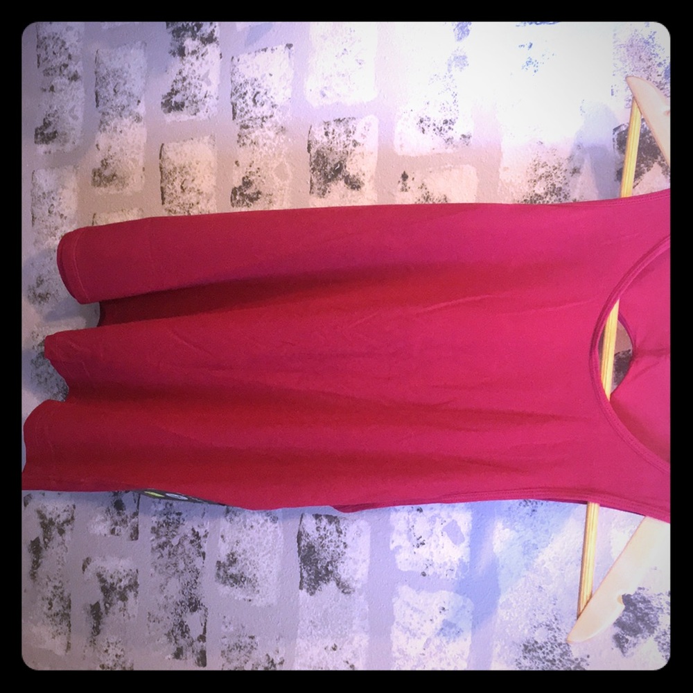 Glyder open back Pilates/yoga tank in Rose. Size M